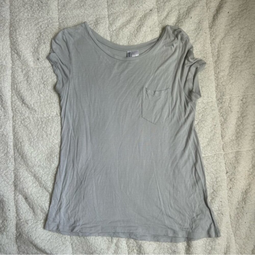 H&M Gray Cap Sleeve T-Shirt